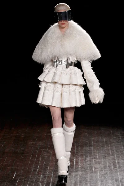 Look 2